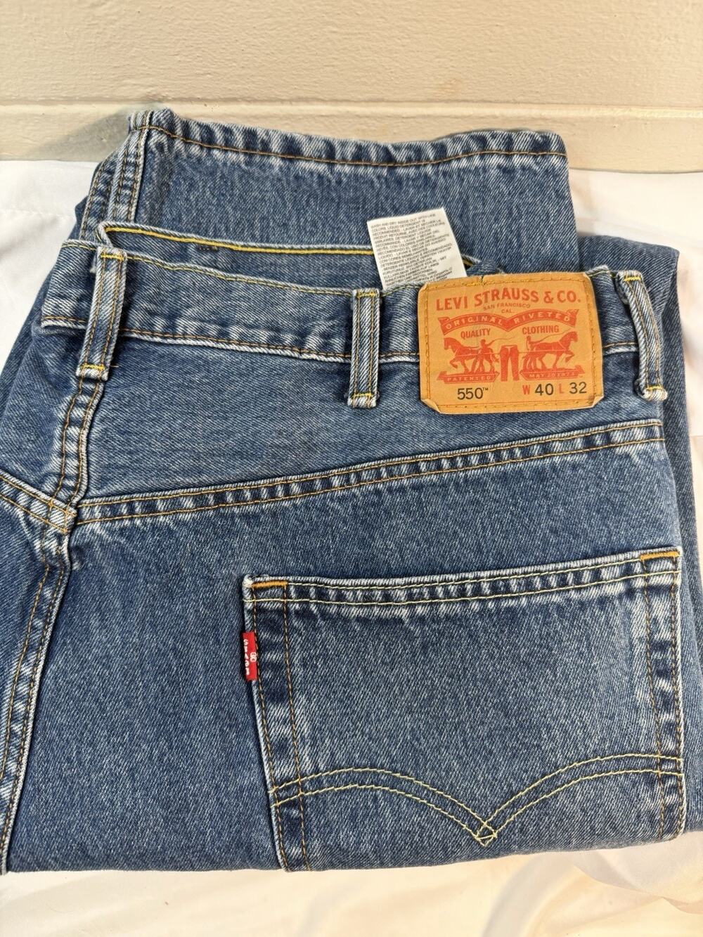 Levi's 550 Relaxed Fit Jeans Mens 40x32 Blue Medium Wash Tapered Leg 100% Cotton